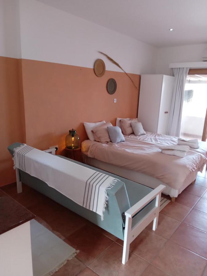 פרוטאראס Blue Peter Apartments מראה חיצוני תמונה