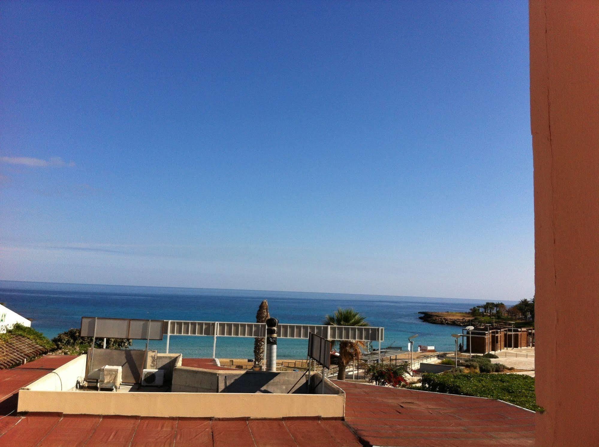 פרוטאראס Blue Peter Apartments מראה חיצוני תמונה